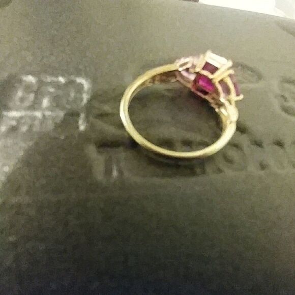 10kg 2 small side diamond's and 2 rubies - Picture 7 of 8